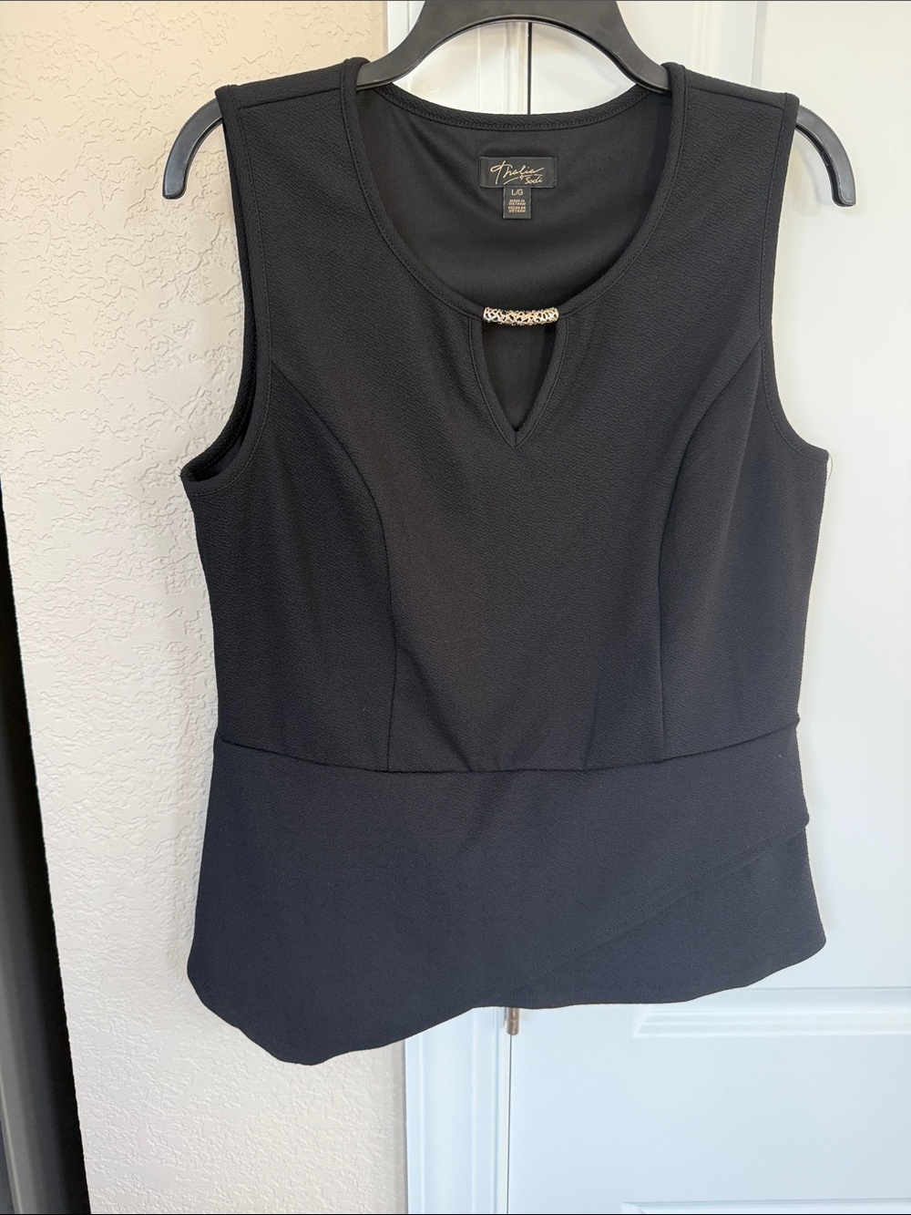 Thalia Sodi Black Sleeveless Keyhole Peplum Top